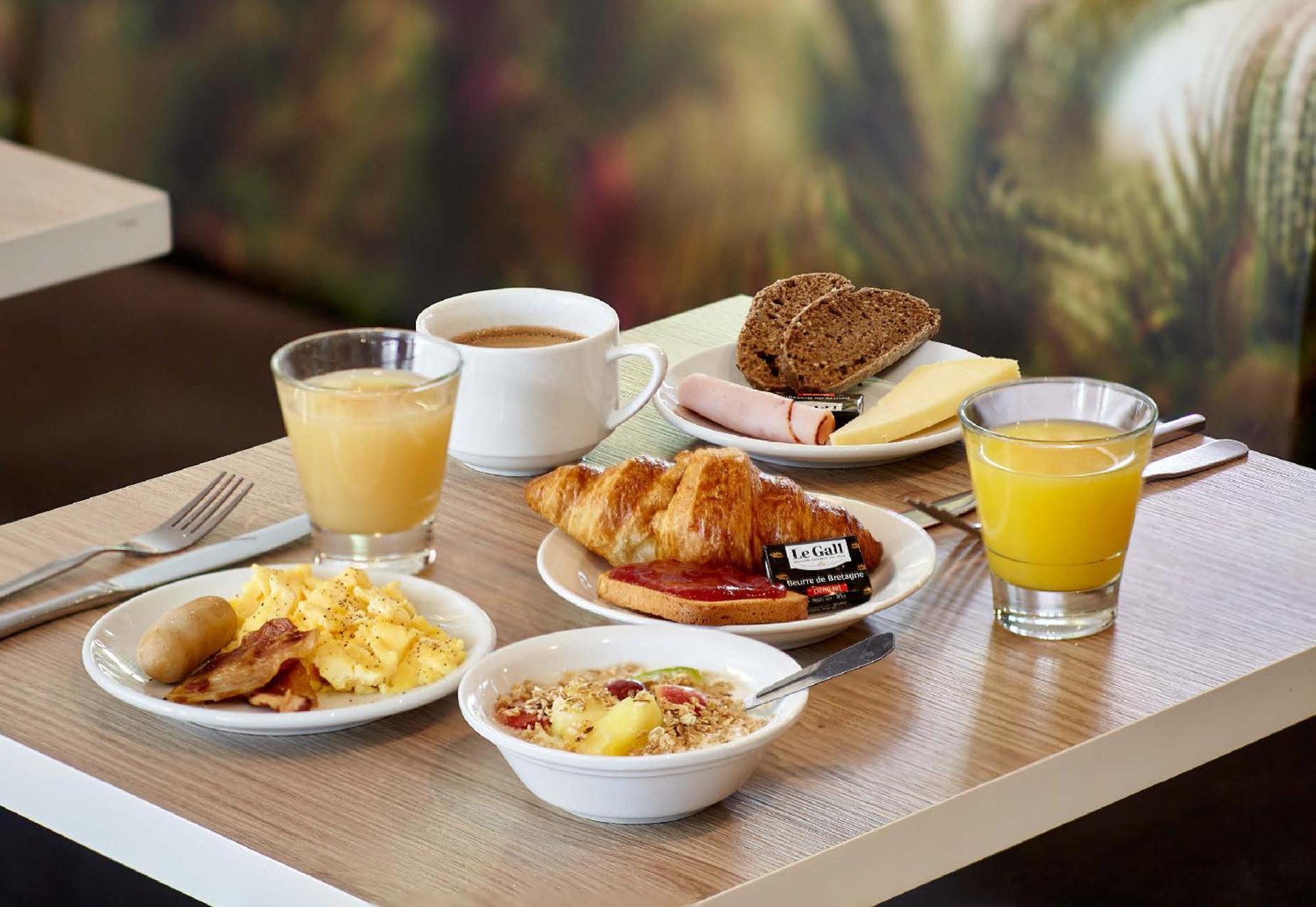 B&B Hotel Maubeuge Gare Екстериор снимка