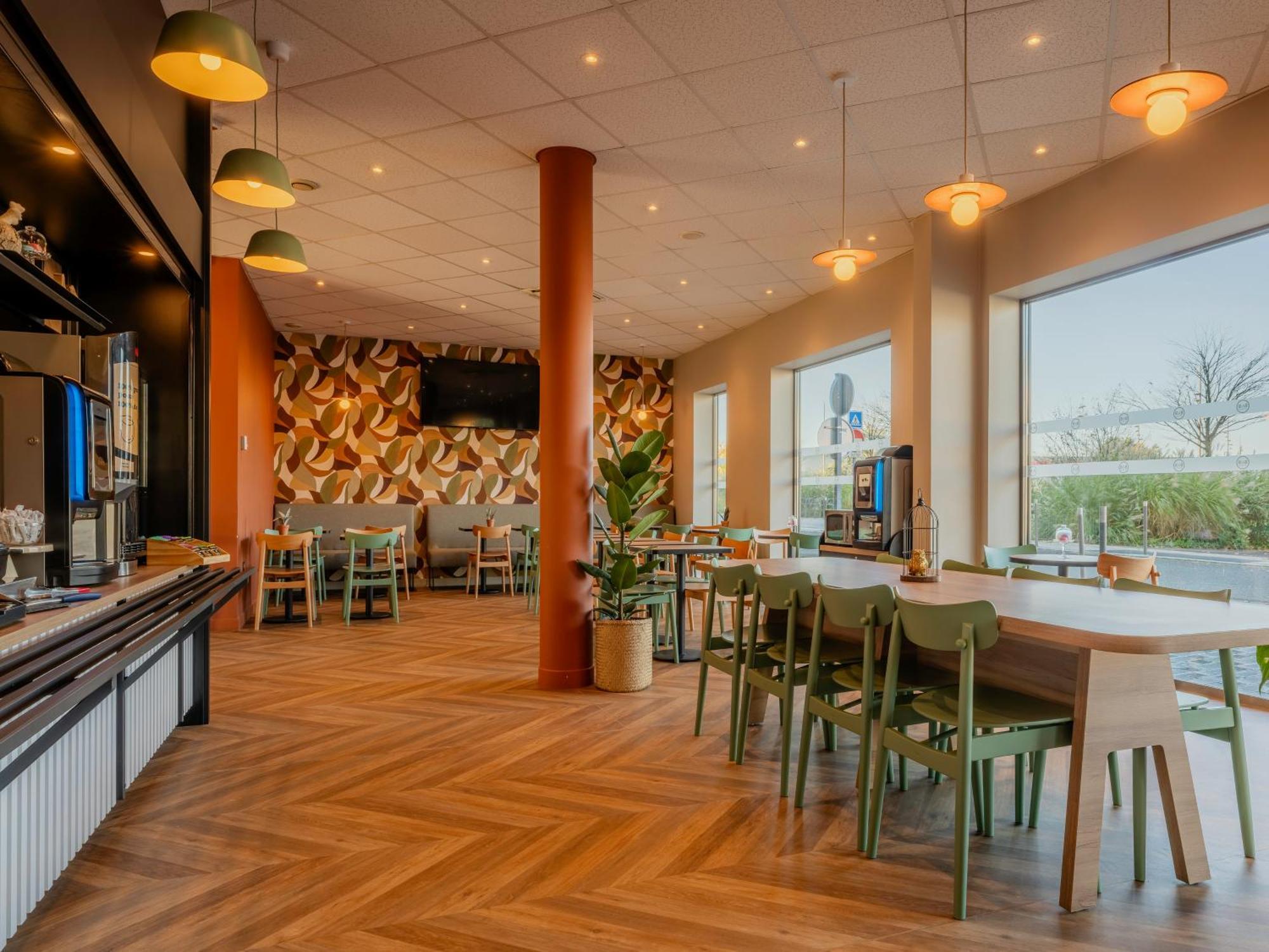 B&B Hotel Maubeuge Gare Екстериор снимка