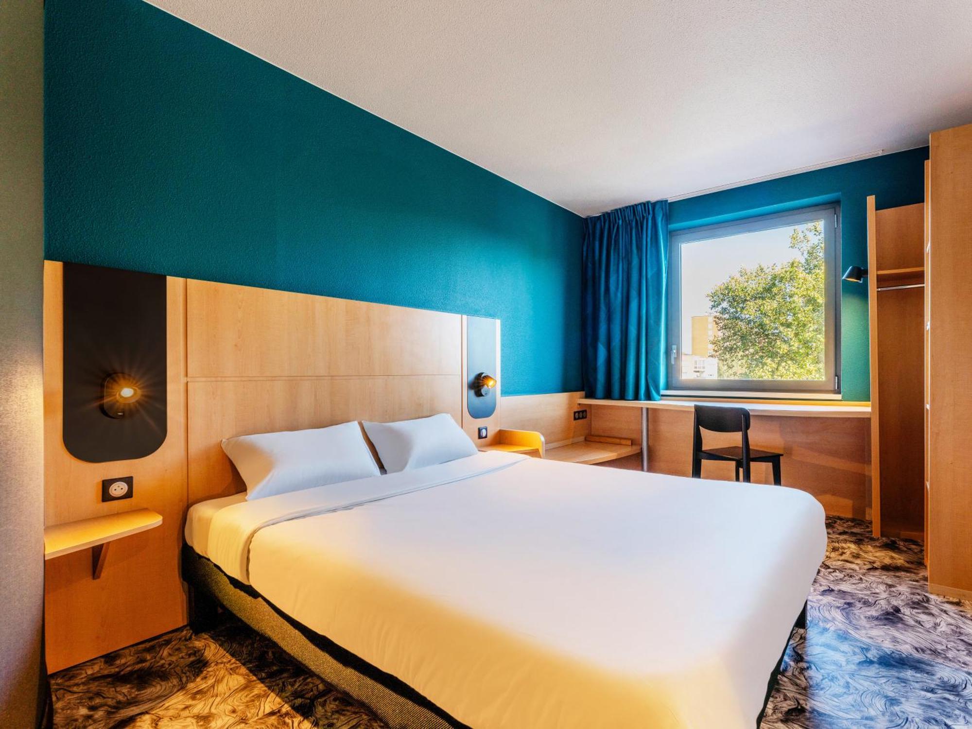 B&B Hotel Maubeuge Gare Екстериор снимка