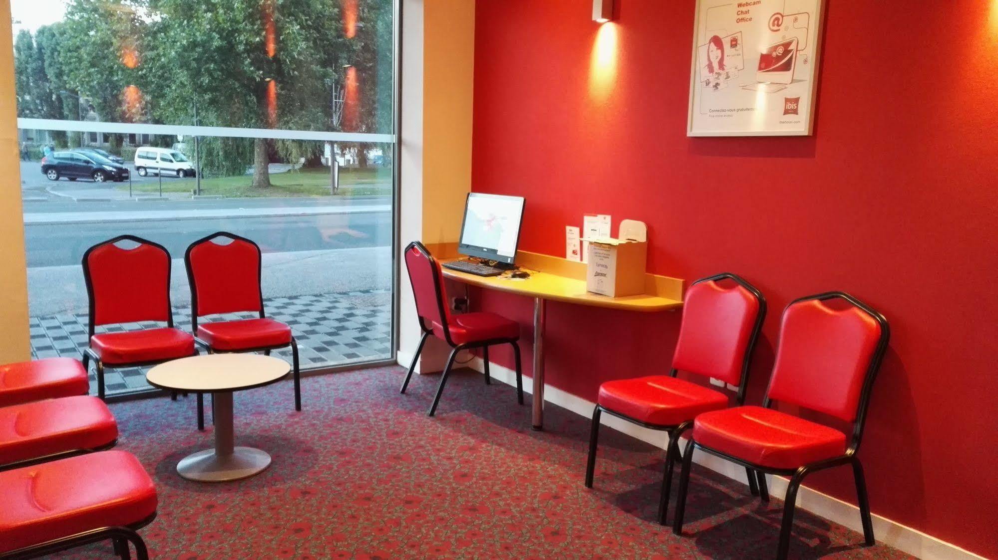 B&B Hotel Maubeuge Gare Екстериор снимка